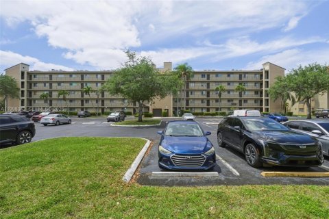 Copropriété à vendre à Lauderhill, Floride: 2 chambres, 96.62 m2 № 2067086 - photo 21