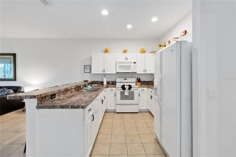 Copropriété à louer à Kissimmee, Floride: 3 chambres, 153.29 m2 № 2384142 - photo 16