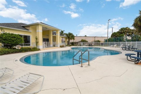 Copropriété à louer à Kissimmee, Floride: 3 chambres, 153.29 m2 № 2384142 - photo 14