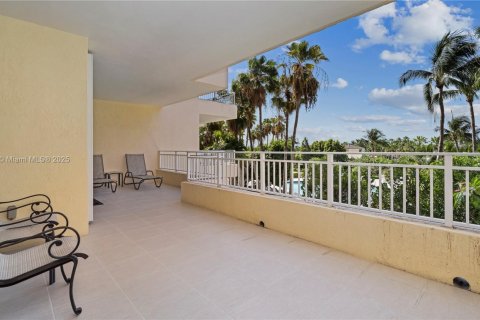 Снять в аренду кондоминиум в Ки-Бискейн, Флорида 3 спальни, 233.18м2, № 1991840 - фото 29