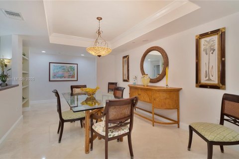 Снять в аренду кондоминиум в Ки-Бискейн, Флорида 3 спальни, 233.18м2, № 1991840 - фото 14