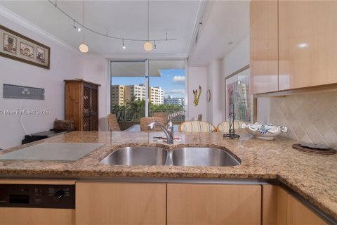 Снять в аренду кондоминиум в Ки-Бискейн, Флорида 3 спальни, 233.18м2, № 1991840 - фото 18