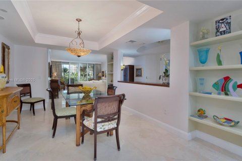 Снять в аренду кондоминиум в Ки-Бискейн, Флорида 3 спальни, 233.18м2, № 1991840 - фото 15