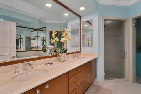 Снять в аренду кондоминиум в Ки-Бискейн, Флорида 3 спальни, 233.18м2, № 1991840 - фото 9