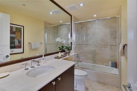 Снять в аренду кондоминиум в Ки-Бискейн, Флорида 3 спальни, 233.18м2, № 1991840 - фото 25