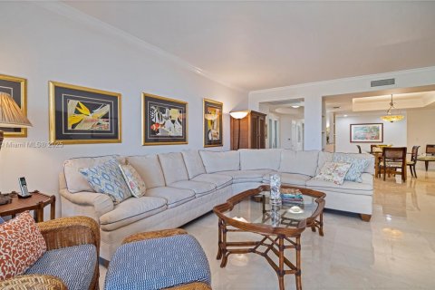 Снять в аренду кондоминиум в Ки-Бискейн, Флорида 3 спальни, 233.18м2, № 1991840 - фото 10