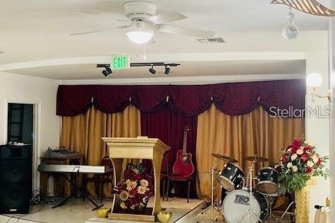 Commercial property in DeLand, Florida № 861747 - photo 17