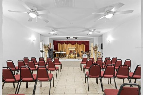 Commercial property in DeLand, Florida № 861747 - photo 16