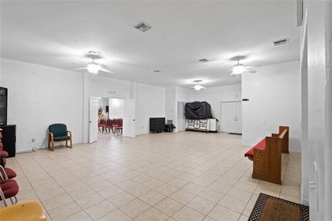 Commercial property in DeLand, Florida № 861747 - photo 10