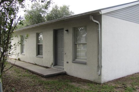 Apartment in Tampa, Florida 3 bedrooms, 91.97 sq.m. № 1917471 - photo 1