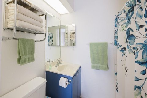 Townhouse in Punta Gorda, Florida 2 bedrooms, 100.15 sq.m. № 2155728 - photo 27