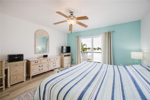 Townhouse in Punta Gorda, Florida 2 bedrooms, 100.15 sq.m. № 2155728 - photo 21