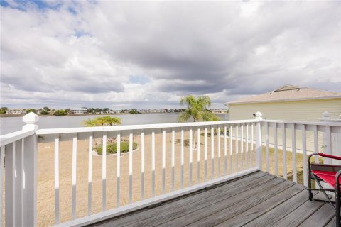 Townhouse in Punta Gorda, Florida 2 bedrooms, 100.15 sq.m. № 2155728 - photo 22