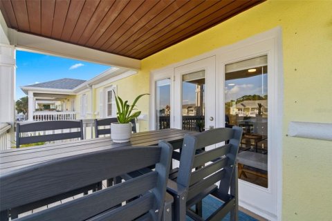 Condo in Saint Petersburg, Florida, 2 bedrooms  № 2155242 - photo 26