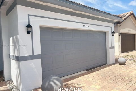 House in Homestead, Florida 3 bedrooms, 157.75 sq.m. № 1742535 - photo 3