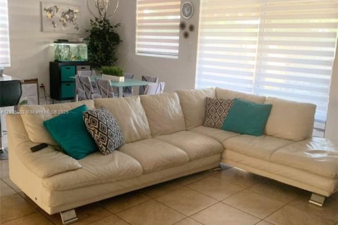 House in Homestead, Florida 3 bedrooms, 157.75 sq.m. № 1742535 - photo 12