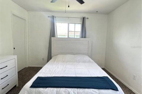 Townhouse in Brandon, Florida 2 bedrooms, 109.44 sq.m. № 2224567 - photo 7