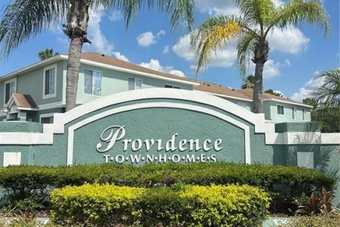 Townhouse in Brandon, Florida 2 bedrooms, 109.44 sq.m. № 2224567 - photo 14