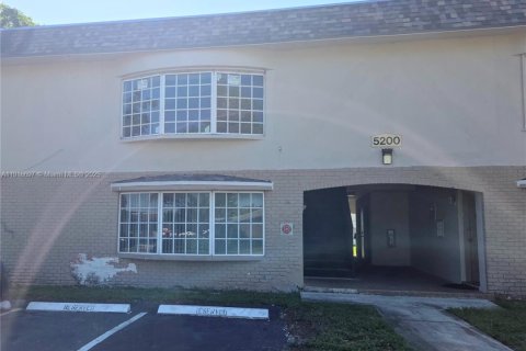 Снять в аренду кондоминиум в Лодерхилл, Флорида 3 спальни, 125.42м2, № 1973944 - фото 18