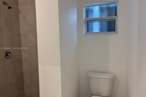 Villa ou maison à louer à Miami, Floride: 4 chambres, 126.63 m2 № 2153441 - photo 16