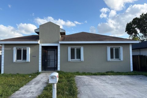 Villa ou maison à Miami, Floride 4 chambres, 126.63 m2 № 2153441