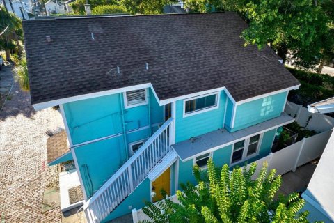 Commercial property in Saint Petersburg, Florida 4 bedrooms, 140.28 sq.m. № 1245031 - photo 3