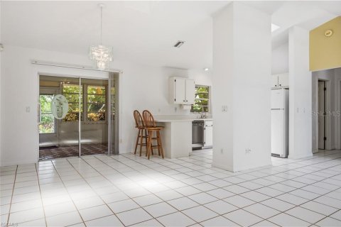 Купить виллу или дом в Кейп-Корал, Флорида 3 комнаты, 109.25м2, № 2200819 - фото 12