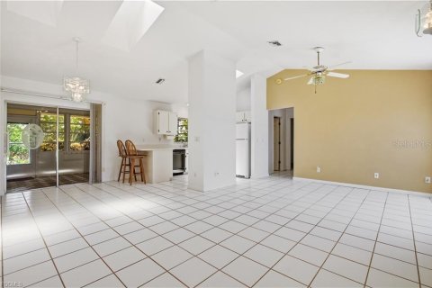 Купить виллу или дом в Кейп-Корал, Флорида 3 комнаты, 109.25м2, № 2200819 - фото 17