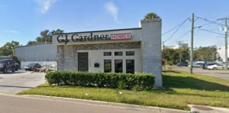 Propiedad comercial en Tampa, Florida 89.19 m2 № 2219205