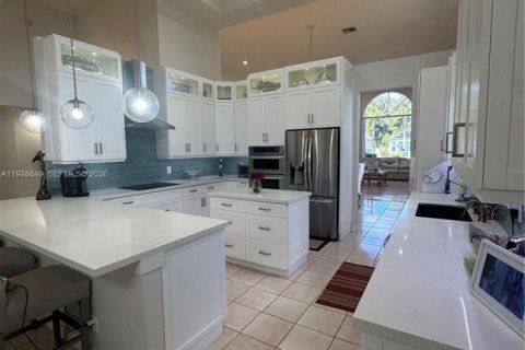 House in Weston, Florida 3 bedrooms, 292.64 sq.m. № 2043078 - photo 3