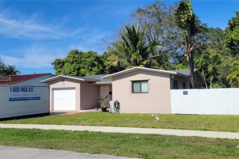 Villa ou maison à Hallandale Beach, Floride 3 chambres, 122.72 m2 № 2004390
