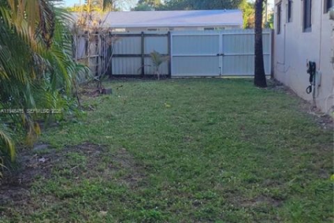 Villa ou maison à vendre à Hallandale Beach, Floride: 3 chambres, 122.72 m2 № 2004390 - photo 3