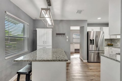 Casa en venta en Bradenton, Florida, 2 dormitorios, 131.18 m2 № 2258542 - foto 17
