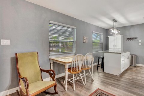 Casa en venta en Bradenton, Florida, 2 dormitorios, 131.18 m2 № 2258542 - foto 16