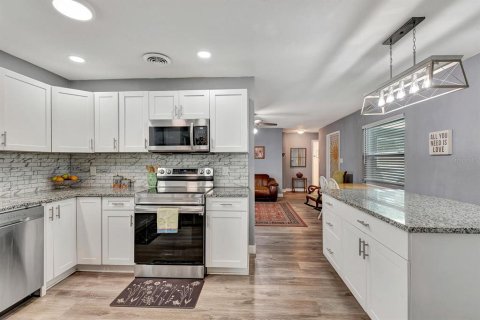 Casa en venta en Bradenton, Florida, 2 dormitorios, 131.18 m2 № 2258542 - foto 21