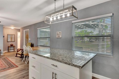 Casa en venta en Bradenton, Florida, 2 dormitorios, 131.18 m2 № 2258542 - foto 18