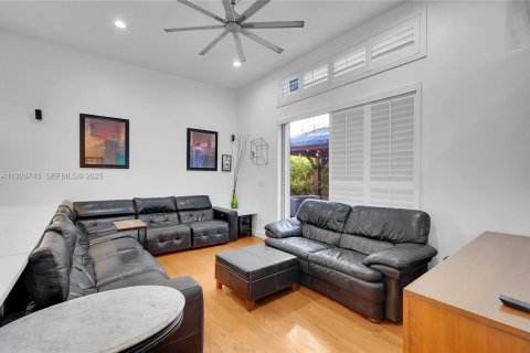 Купить виллу или дом в Холливуд, Флорида 4 спальни, 228.54м2, № 1988223 - фото 18