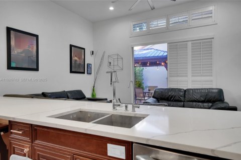 Купить виллу или дом в Холливуд, Флорида 4 спальни, 228.54м2, № 1988223 - фото 28