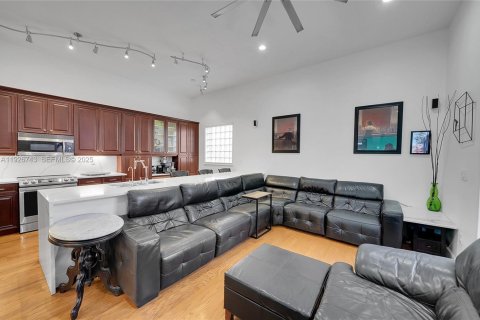 Купить виллу или дом в Холливуд, Флорида 4 спальни, 228.54м2, № 1988223 - фото 19