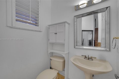 Купить виллу или дом в Холливуд, Флорида 4 спальни, 228.54м2, № 1988223 - фото 11