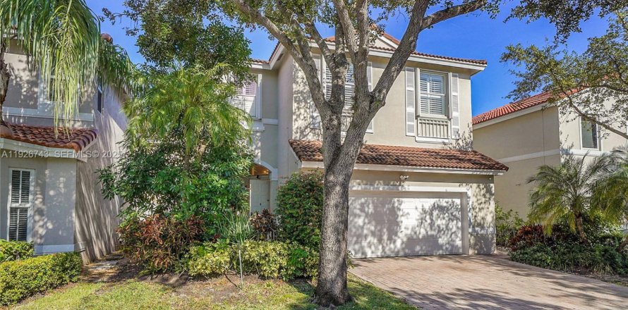 Дом в Холливуд, Флорида 4 спальни, 228.54м2 № 1988223