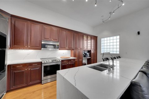 Купить виллу или дом в Холливуд, Флорида 4 спальни, 228.54м2, № 1988223 - фото 21