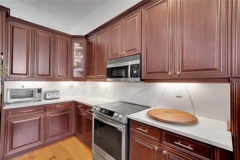 Купить виллу или дом в Холливуд, Флорида 4 спальни, 228.54м2, № 1988223 - фото 25