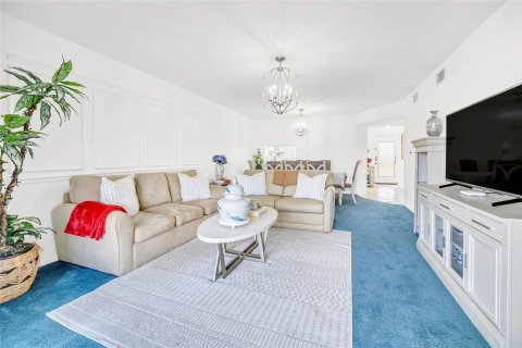 Купить кондоминиум в Тамарак, Флорида 1 комната, 117.99м2, № 2179769 - фото 24