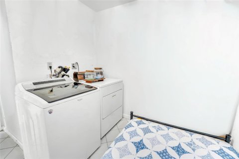 Купить кондоминиум в Тамарак, Флорида 1 комната, 117.99м2, № 2179769 - фото 28