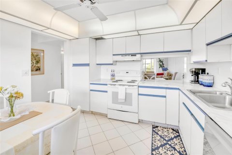 Купить кондоминиум в Тамарак, Флорида 1 комната, 117.99м2, № 2179769 - фото 9