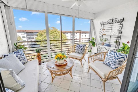 Купить кондоминиум в Тамарак, Флорида 1 комната, 117.99м2, № 2179769 - фото 22