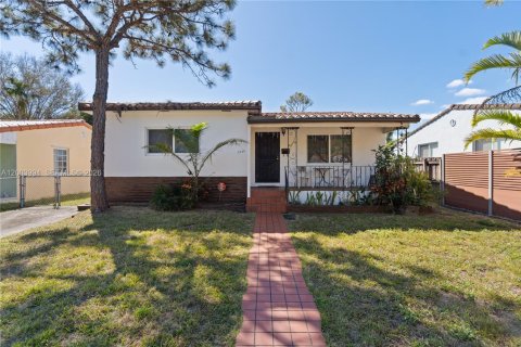 Villa ou maison à vendre à South Miami, Floride: 2 chambres, 86.96 m2 № 2068216 - photo 21