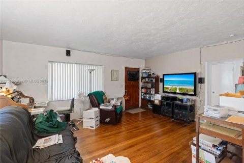 Villa ou maison à vendre à South Miami, Floride: 2 chambres, 86.96 m2 № 2068216 - photo 29