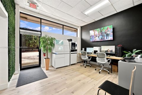 Commercial property in North Miami, Florida № 2265251 - photo 25